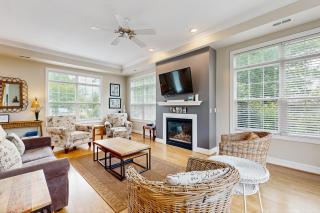 Beacon Court Condo F - Douglas - 3