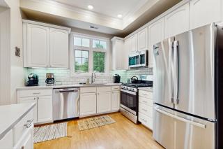 Beacon Court Condo F - Douglas - 2