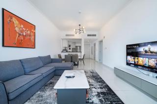 Chic Waterfront 1 Bed with Panoramic Marina Views - 5