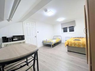 New Spacious 7-bedroom house in Sutton (S London) - Sutton - 0