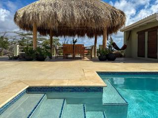 Poolside Escape Menas Authentic Wellness Eco - Noord - 0