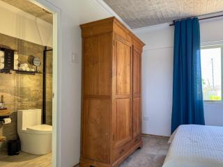 Poolside Escape Menas Authentic Wellness Eco - Noord - 3