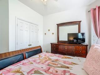 Windsor Hills Modern 3BR Condo with Resort Amenities - 1