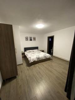Vila Avram - Podu Dîmboviţei - 1