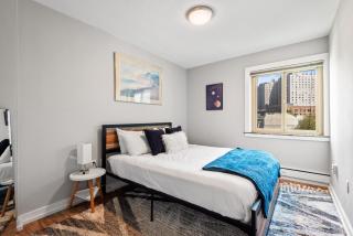Downtown 2BR Penthouse with Prime Location & Views - Seattle - 6