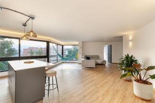 B1 Apt de 3 Alcobas en Poblado Provenza con Aire - 0