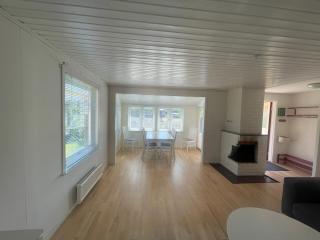 Charmigt hus bredvid sjön Örlen - Tibro - 7
