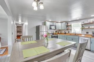 Fish, Hike and Golf Leisurely Navarre Home with Yard! - - 4