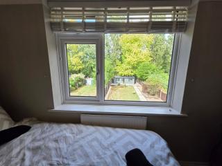 Stunning property with Summer house - Bescot - 1