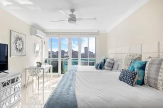 Ocean Breeze Studio With Lagoon View - 4 Guests - San Juan - 4