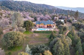 Yosemite Adventure House with Pool-hot tub-game room - Oakhurst - 5