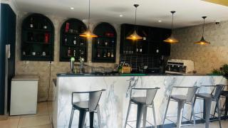 Luxury 1-Bedroom Apartment in Fourways-Sandton with FREE Gym, swimming Pool and Restaurant - Fourways - 9