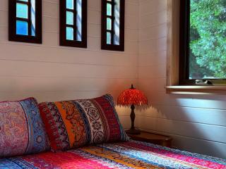Umpqua's Last Resort - Wilderness Cabins, RV Park & Glamping - Idleyld Park - 7