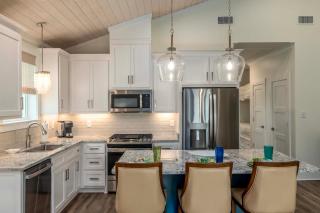 Bayfront Gem Near Fishing in Dauphin Island - Dauphin Island - 3