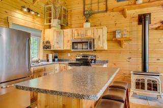 Pettinger Getaway with Views in Mindoro! - - 4