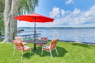 Private Dock: Lakefront Gem Near Belmont Stakes - 0