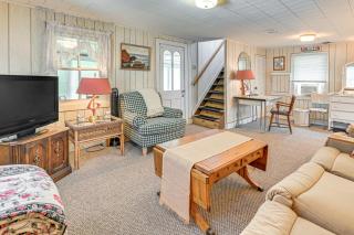 Private Dock Lakefront Gem on Saratoga Lake - Saratoga Springs - 8