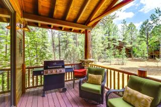 4 Miles to Lake Retreat with 2 Decks! - Show Low - 0