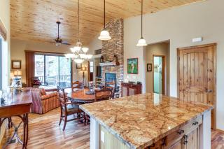 4 Miles to Lake Retreat with 2 Decks! - Show Low - 2