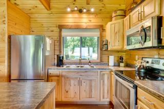 Moss Hill Haven Near Trails in Mindoro - - 1