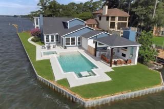Waters Edge Estate - Montgomery - 0