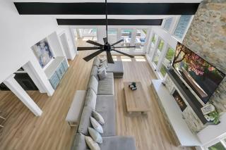 Waters Edge Estate - 2