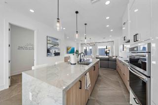 Bella Vista Uptown Family Retreat - Upscale - Rooftop Hot Tub - Sarasota - 1