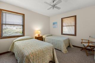 Gillespie Cottage - 1
