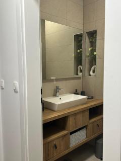 Apartment V - 4