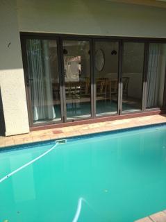 Pecanwood Villa with lake view - Hartbeespoort - 8