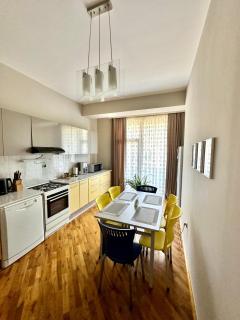 Museum Apartment in City Center - Baku - 1