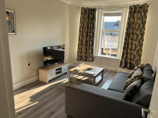 2 bedroom first floor flat- Bonnie Stays - Troon - 5