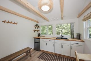 BrookHaus - Modern Cabin Stay at Harvard Brook - Lincoln - 9