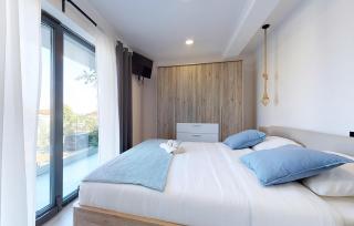 3 Bedroom Beautiful Apartment In Drenje - 6