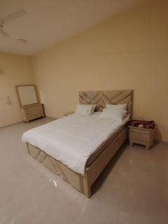 شقة غرفتين وصالة السعادة Two-Bedroom Apartment in Al-Saada - Salalah - 0