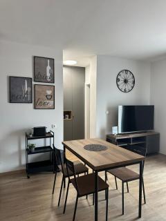 Apartment N - 8