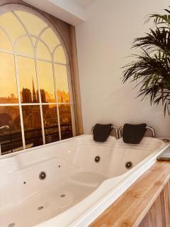 Suite 2 con Jacuzzi Grande, Calle 85, Zona T - Bogotá - 6