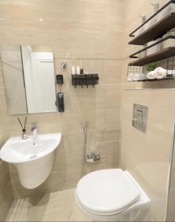 Al Majdiah Luxury Studio private Balcony with Trees View - 3