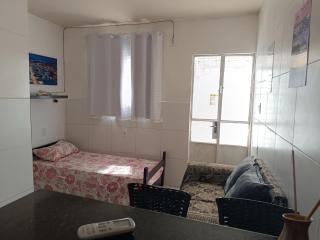 Quitinete com AR próximo à Sulanca e Assaí - 9