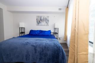 DT 2BR 2BA Luxe Suite Walkable Gym Pool Parking - Silver Spring - 3