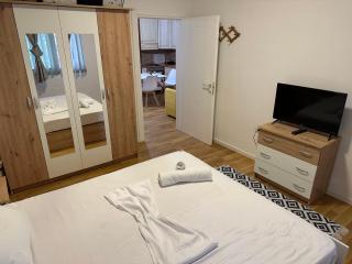 Vacations Apartment, 50 m from the beach - Golem - 9