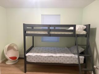 Gorgeous Beach Unit sleeps 4, 2 beach badges, beach towels, and 4 min to beach - Seaside Heights - 8