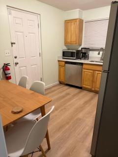 Gorgeous Beach Unit sleeps 4, 2 beach badges, beach towels, and 4 min to beach - Seaside Heights - 4