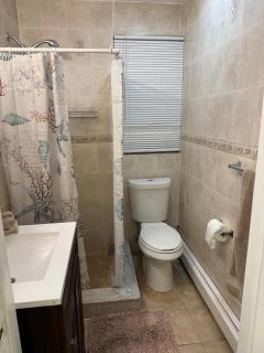 Gorgeous Beach Unit sleeps 4, 2 beach badges, beach towels, and 4 min to beach - Seaside Heights - 2