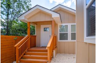 Historic Comfort 2BR1BA Guesthouse Near Riverwalk - San Antonio - 8