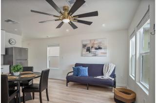 Historic Comfort 2BR1BA Guesthouse Near Riverwalk - San Antonio - 7