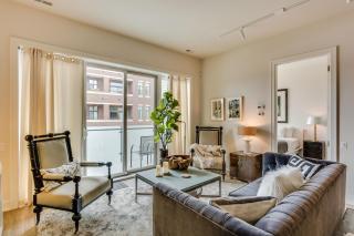 Designer 3BR with Balcony & Elevator on Clark! apts - Chicago - 0