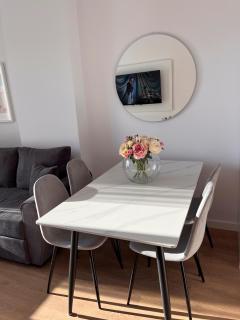 Sunrise Luxury Beach Apartment - 8