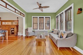 Charming 3bd Bungalow in Vibrant Andersonville home - Chicago - 0