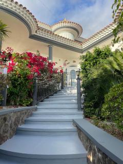 Maravilla Villa with Sea Views - Los Menores - 0